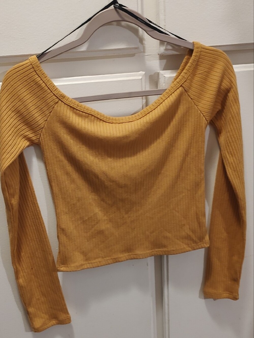 Mustard Ribbed Button-Front Long Sleeve Top - Picture 2 of 3